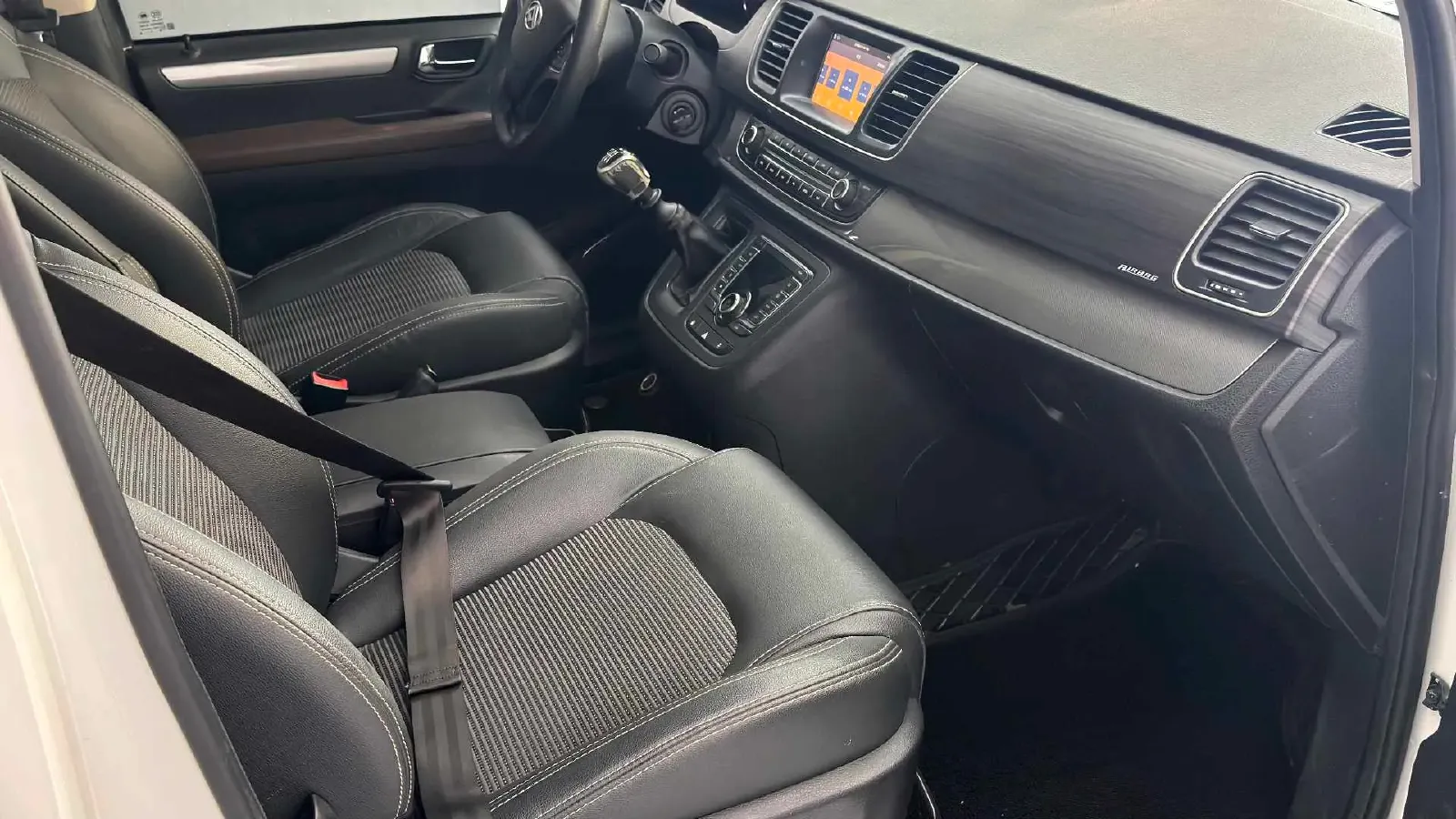 2019 MAXUS G10 1.9T 150HP L4 6MT,autocango,china used car exporter,china ev exporter,chinese used car exporter,chinese used ev exporter