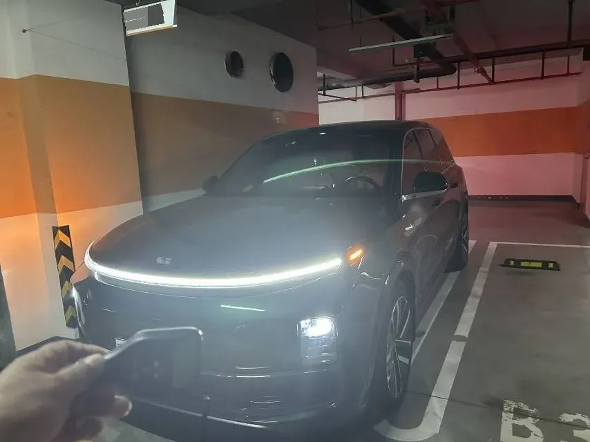 2023 Li L9 Range Extended 154HP REEV 42.6KWH,autocango,china used car exporter,china ev exporter,chinese used car exporter,chinese used ev exporter