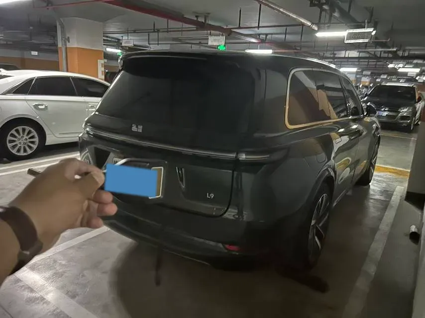 2023 Li L9 Range Extended 154HP REEV 42.6KWH,autocango,china used car exporter,china ev exporter,chinese used car exporter,chinese used ev exporter
