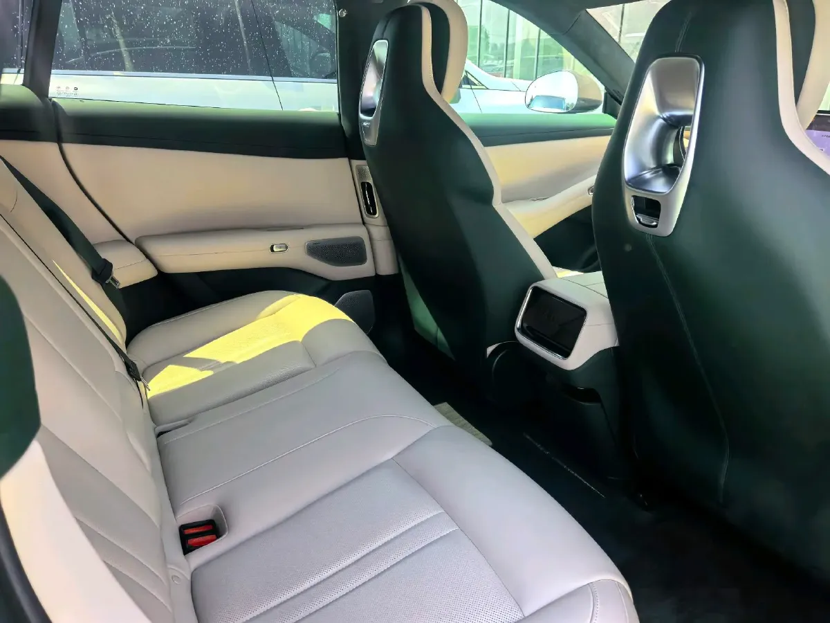 2025 MI YU7 BEV 101.7KWH,autocango,china used car exporter,china ev exporter,chinese used car exporter,chinese used ev exporter