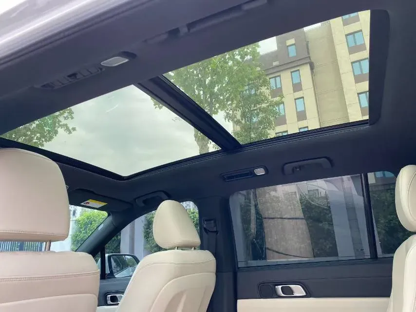 2020 Li ONE Range Extended 131HP REEV 40.5KWH,autocango,china used car exporter,china ev exporter,chinese used car exporter,chinese used ev exporter