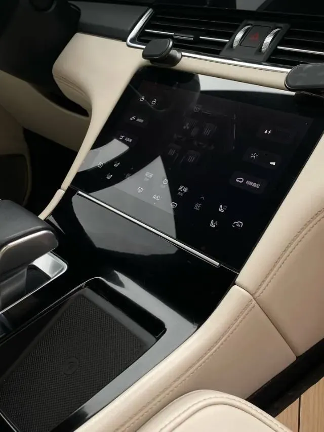 2020 Li ONE Range Extended 131HP REEV 40.5KWH,autocango,china used car exporter,china ev exporter,chinese used car exporter,chinese used ev exporter