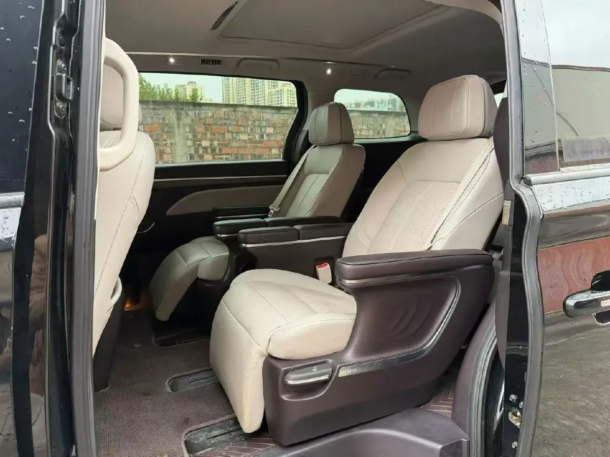 2021 GAC Trumpchi M8 2.0T 252HP L4 8AT,autocango,china used car exporter,china ev exporter,chinese used car exporter,chinese used ev exporter
