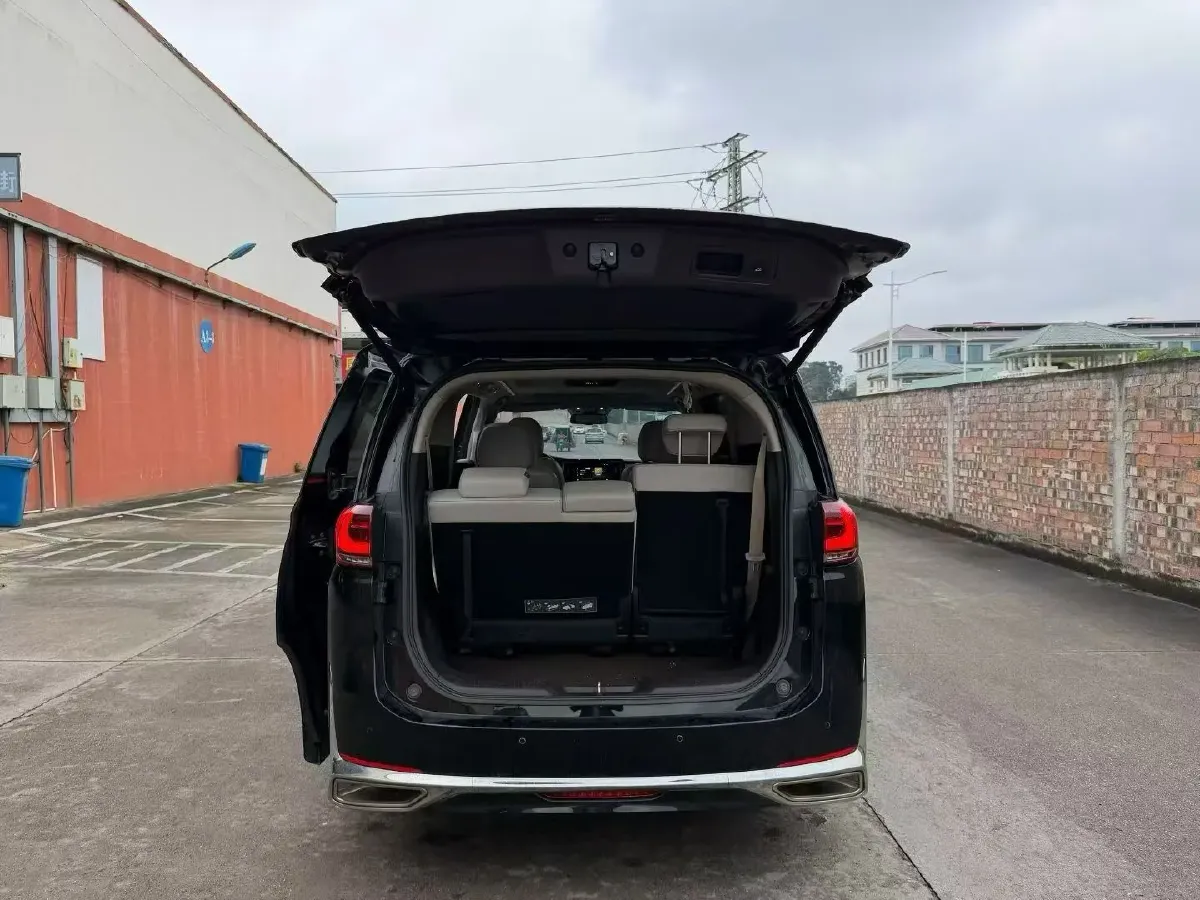 2021 GAC Trumpchi M8 2.0T 252HP L4 8AT,autocango,china used car exporter,china ev exporter,chinese used car exporter,chinese used ev exporter