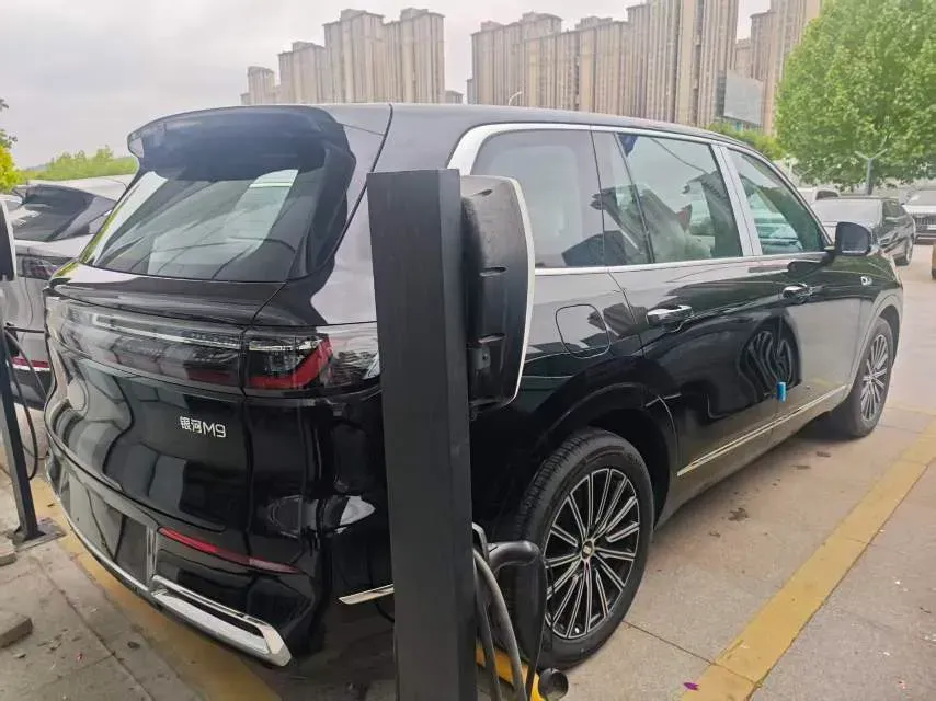 2025 Isuzu LingTuo 2.0T 220HP L4 8AT,autocango,china used car exporter,china ev exporter,chinese used car exporter,chinese used ev exporter