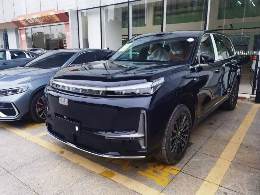 2025 Isuzu LingTuo 2.0T 220HP L4 8AT,autocango,china used car exporter,china ev exporter,chinese used car exporter,chinese used ev exporter