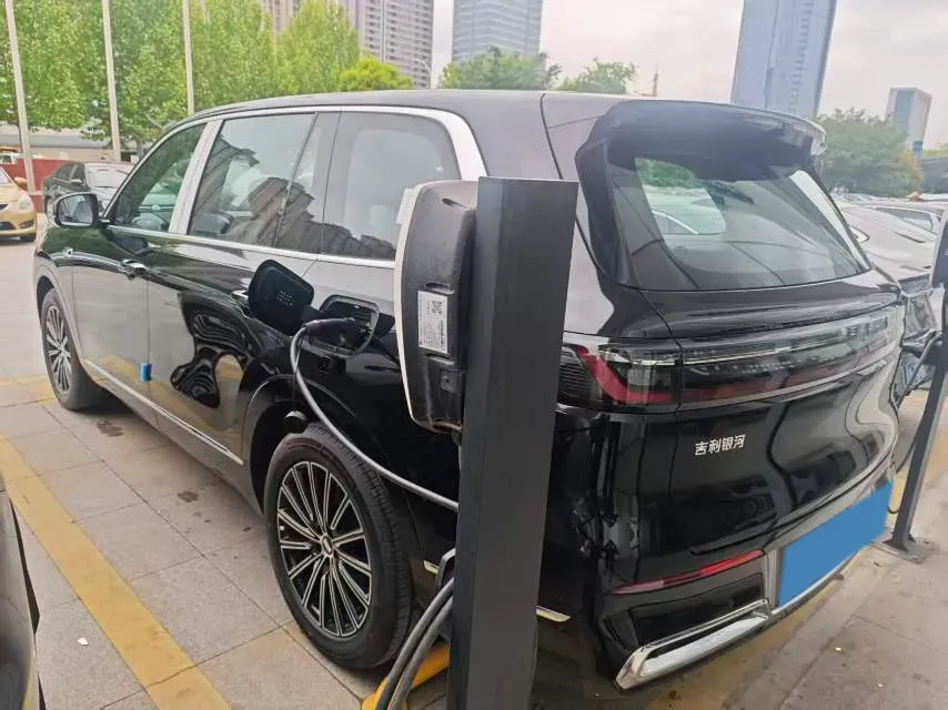 2025 Isuzu LingTuo 2.0T 220HP L4 8AT,autocango,china used car exporter,china ev exporter,chinese used car exporter,chinese used ev exporter