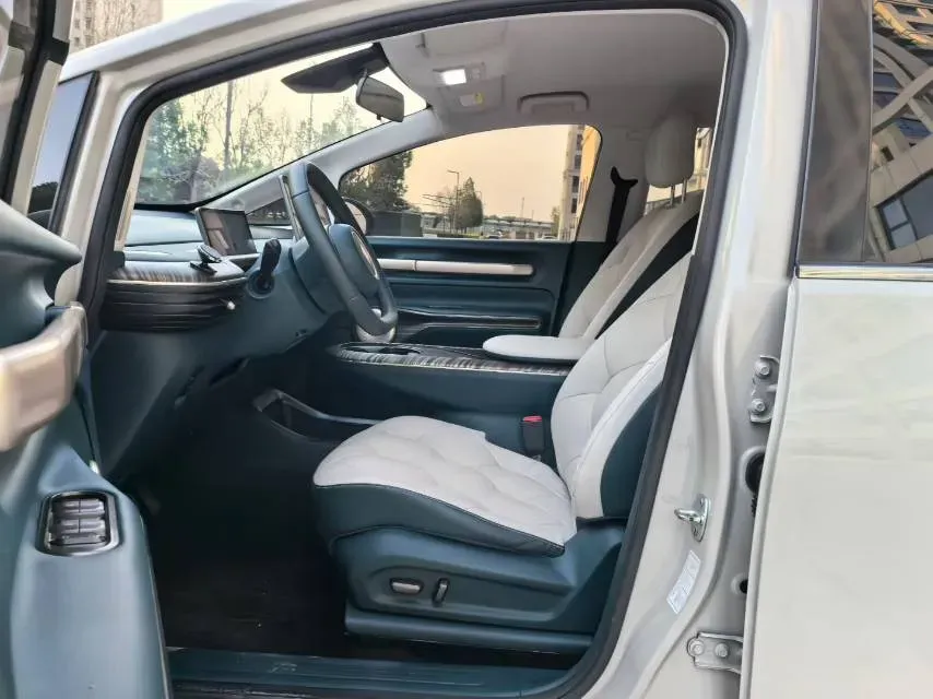 2023 BaoJun Cloud BEV 50.6KWH,autocango,china used car exporter,china ev exporter,chinese used car exporter,chinese used ev exporter