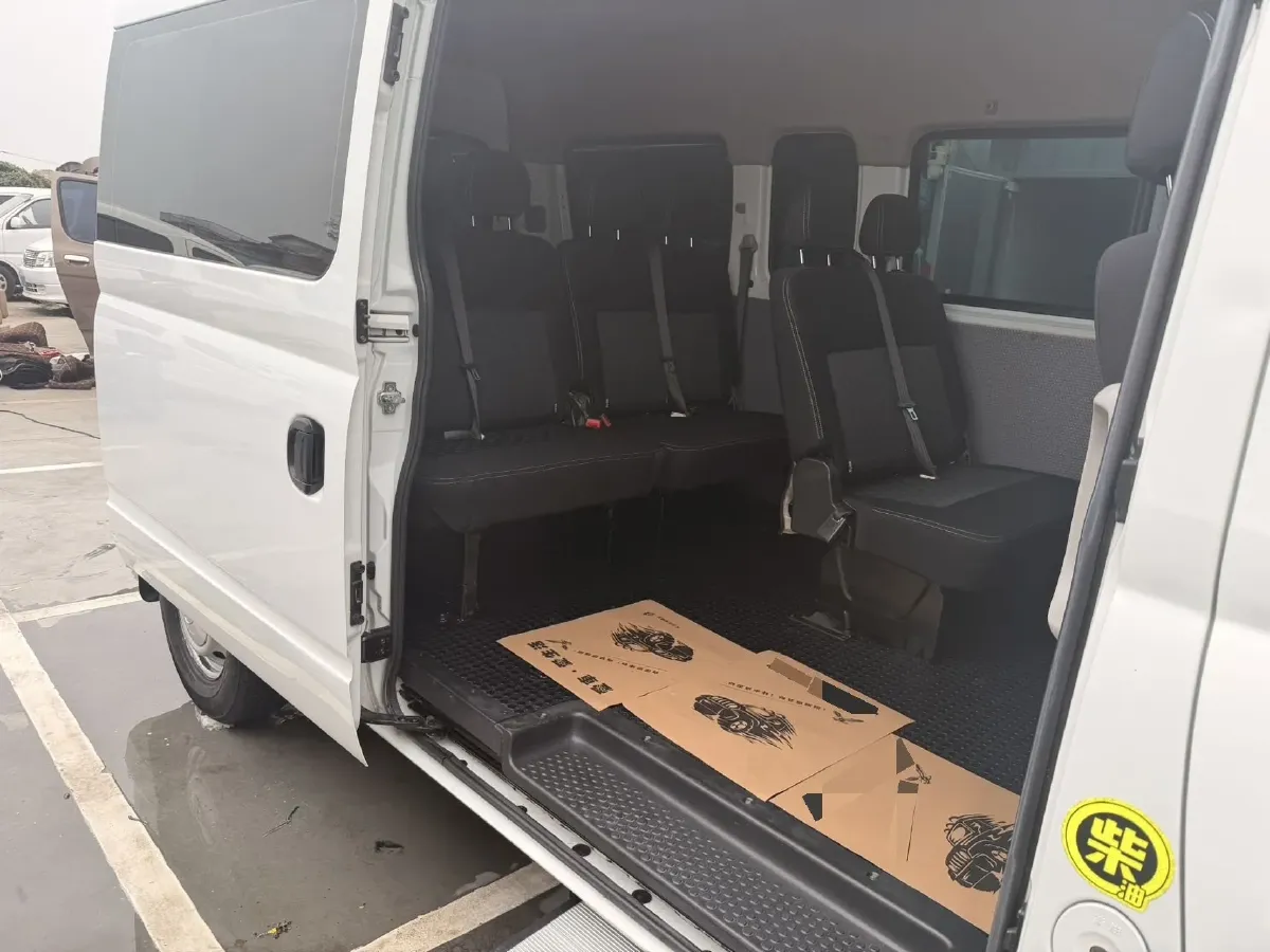 2021 MAXUS XinTu V80 2.0T 127HP L4 6MT,autocango,china used car exporter,china ev exporter,chinese used car exporter,chinese used ev exporter