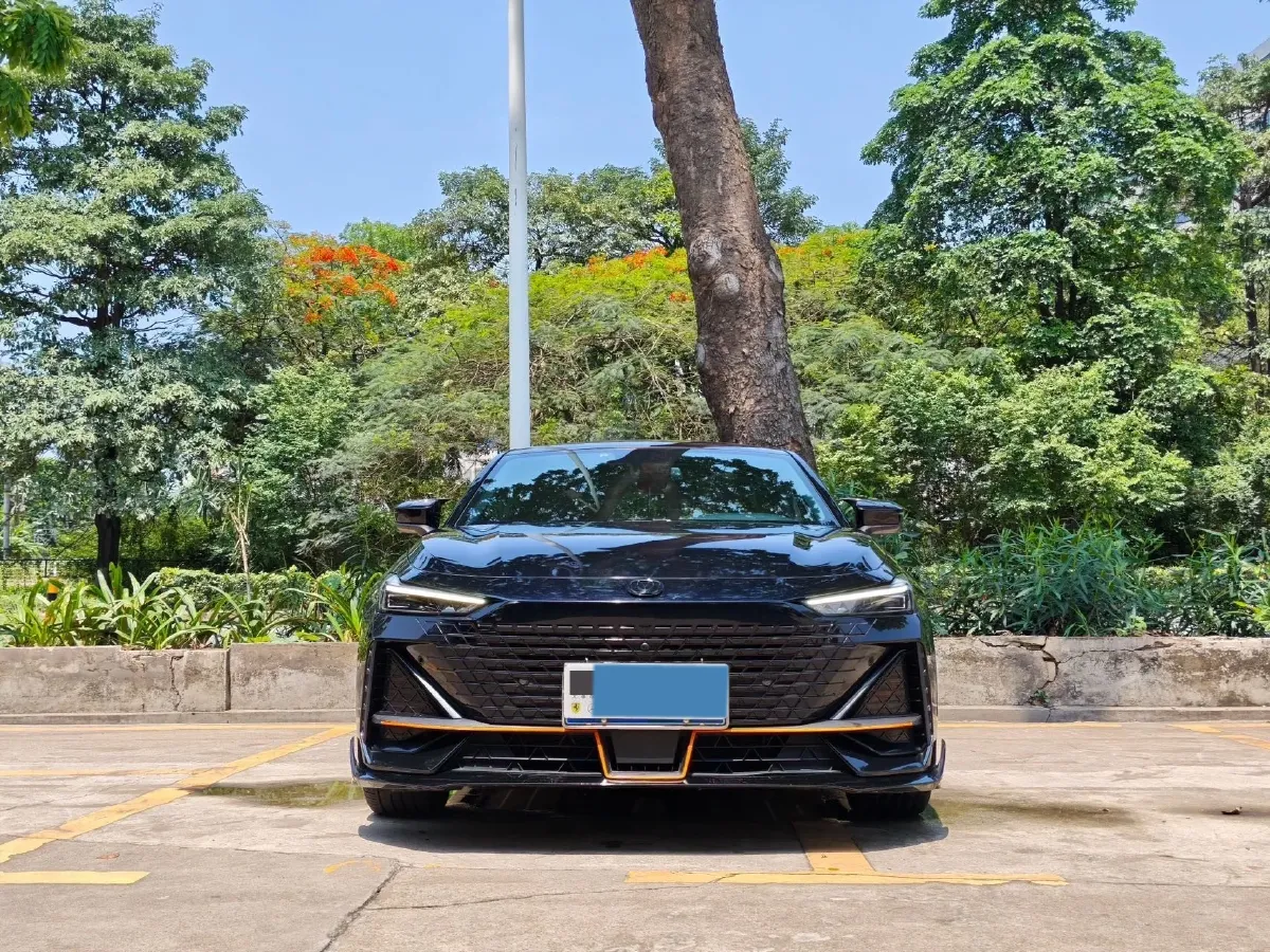 2022 ChangAn UNI-V 1.5T 188HP L4 7DCT,autocango,china used car exporter,china ev exporter,chinese used car exporter,chinese used ev exporter