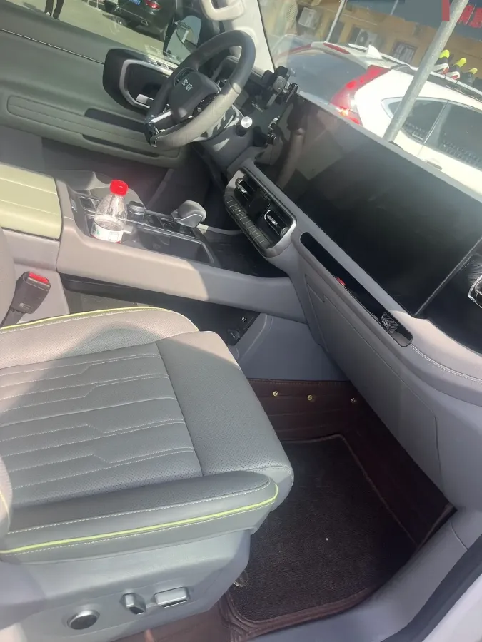 2024 Beijing BJ40 2.0T 245HP L4 8AT,autocango,china used car exporter,china ev exporter,chinese used car exporter,chinese used ev exporter