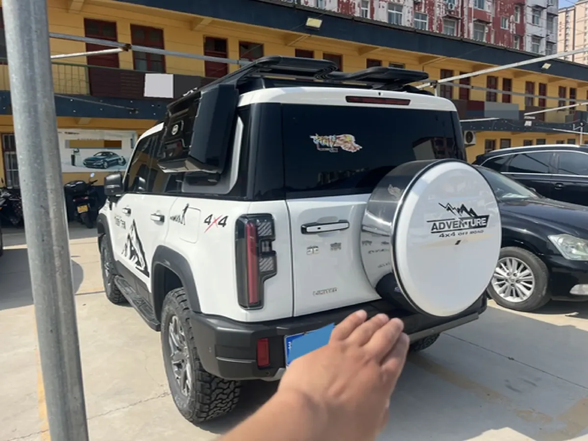 2024 Beijing BJ40 2.0T 245HP L4 8AT,autocango,china used car exporter,china ev exporter,chinese used car exporter,chinese used ev exporter