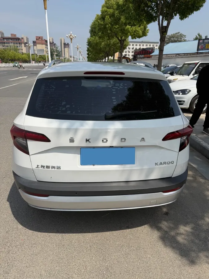 2021 Skoda Karoq 1.4T 150HP L4 7DCT,autocango,china used car exporter,china ev exporter,chinese used car exporter,chinese used ev exporter