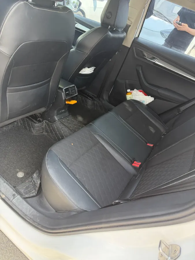 2021 Skoda Karoq 1.4T 150HP L4 7DCT,autocango,china used car exporter,china ev exporter,chinese used car exporter,chinese used ev exporter