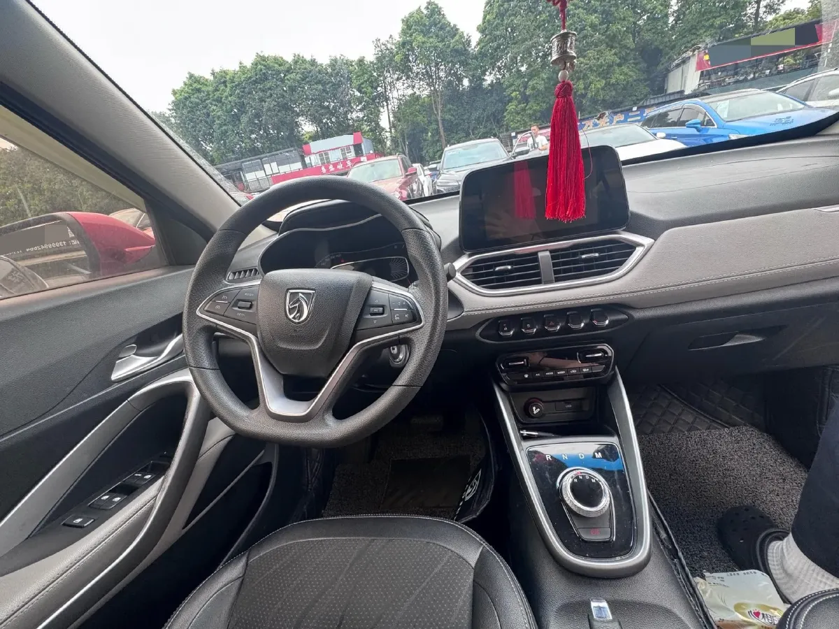 2017 BaoJun 310W 1.5L 105HP L4 6MT,autocango,china used car exporter,china ev exporter,chinese used car exporter,chinese used ev exporter