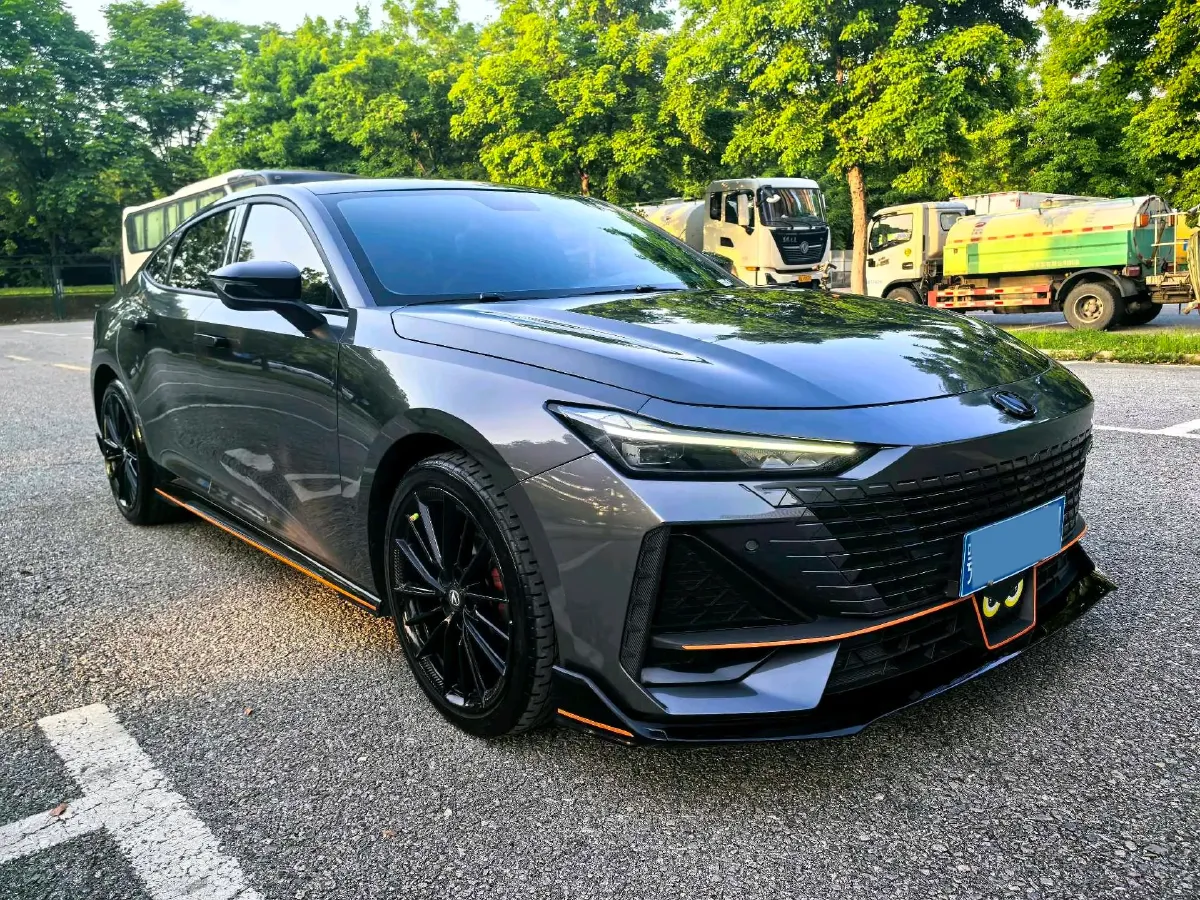 2022 ChangAn UNI-V 1.5T 188HP L4 7DCT,autocango,china used car exporter,china ev exporter,chinese used car exporter,chinese used ev exporter