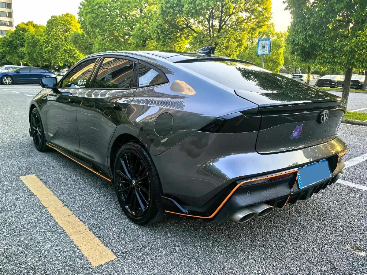 2022 ChangAn UNI-V 1.5T 188HP L4 7DCT,autocango,china used car exporter,china ev exporter,chinese used car exporter,chinese used ev exporter