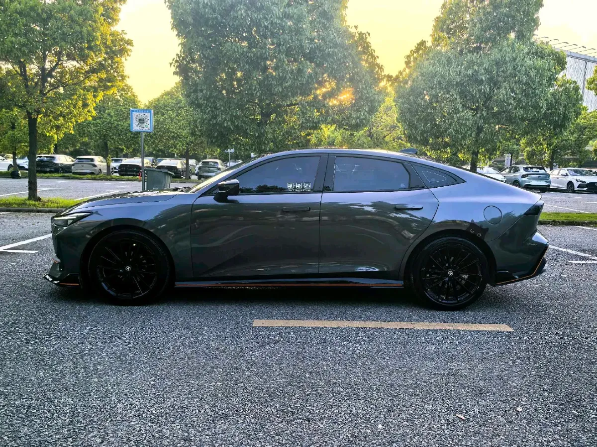 2022 ChangAn UNI-V 1.5T 188HP L4 7DCT,autocango,china used car exporter,china ev exporter,chinese used car exporter,chinese used ev exporter