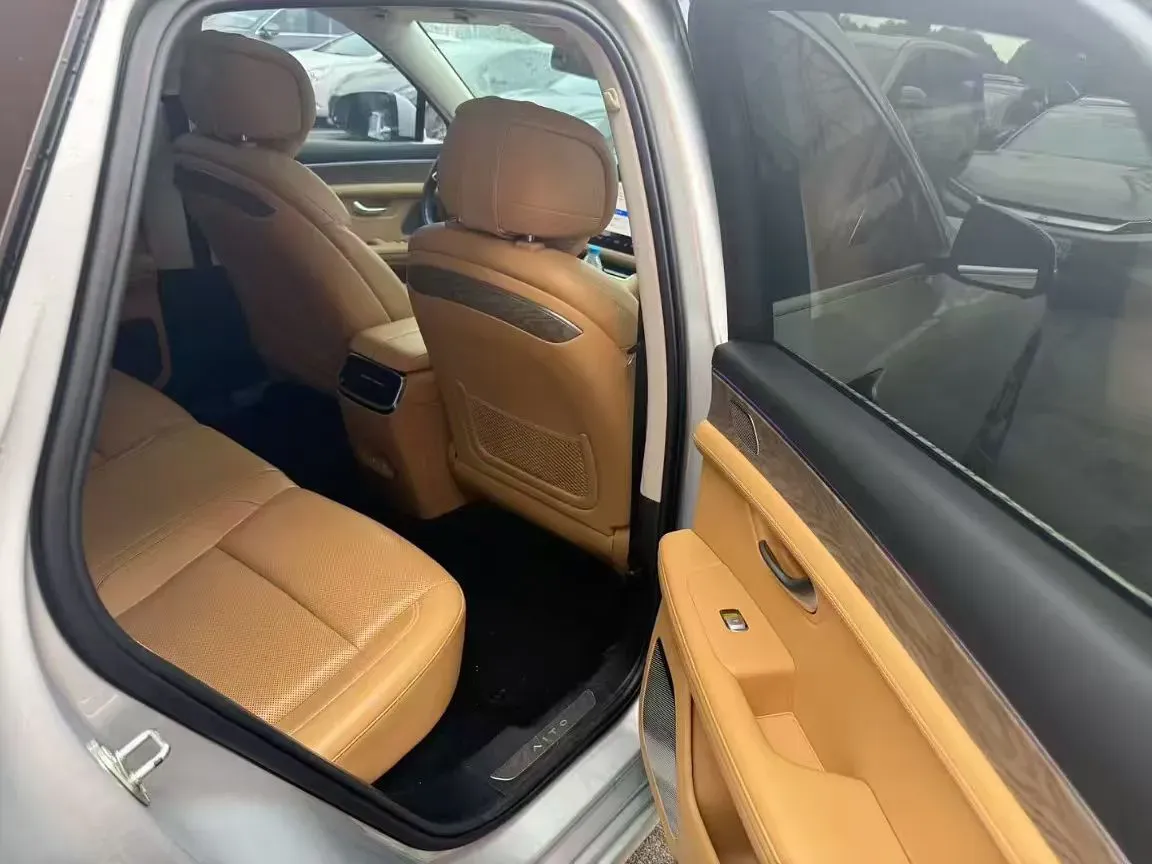 2022 JMC YuHu 7 2.0T 141HP L4 8AT,autocango,china used car exporter,china ev exporter,chinese used car exporter,chinese used ev exporter