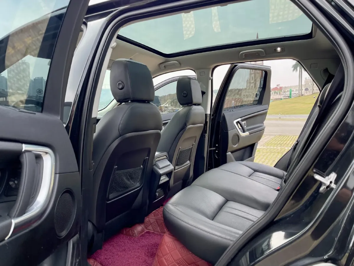 2018 Land Rover Discovery Sport 2.0T 241HP L4 9AT,autocango,china used car exporter,china ev exporter,chinese used car exporter,chinese used ev exporter