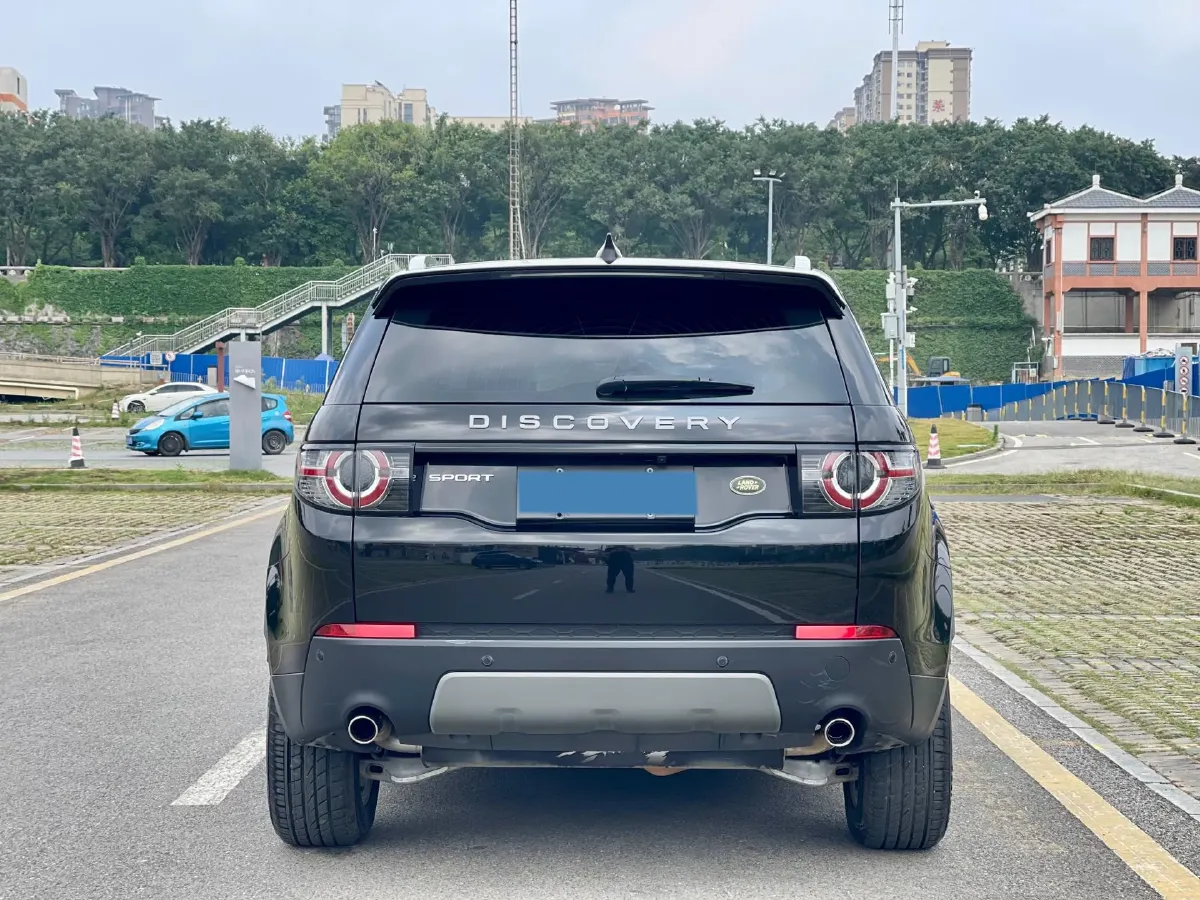 2018 Land Rover Discovery Sport 2.0T 241HP L4 9AT,autocango,china used car exporter,china ev exporter,chinese used car exporter,chinese used ev exporter