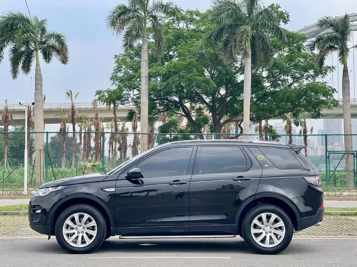 2018 Land Rover Discovery Sport 2.0T 241HP L4 9AT,autocango,china used car exporter,china ev exporter,chinese used car exporter,chinese used ev exporter