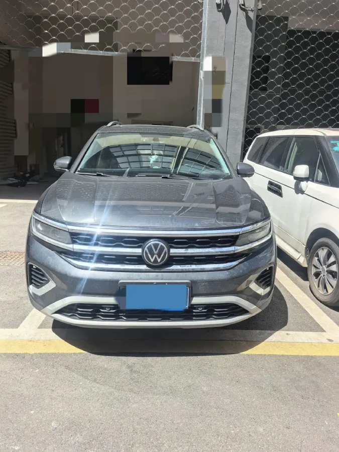 2021 Volkswagen Talagon 2.0T 186HP L4 7DCT,autocango,china used car exporter,china ev exporter,chinese used car exporter,chinese used ev exporter