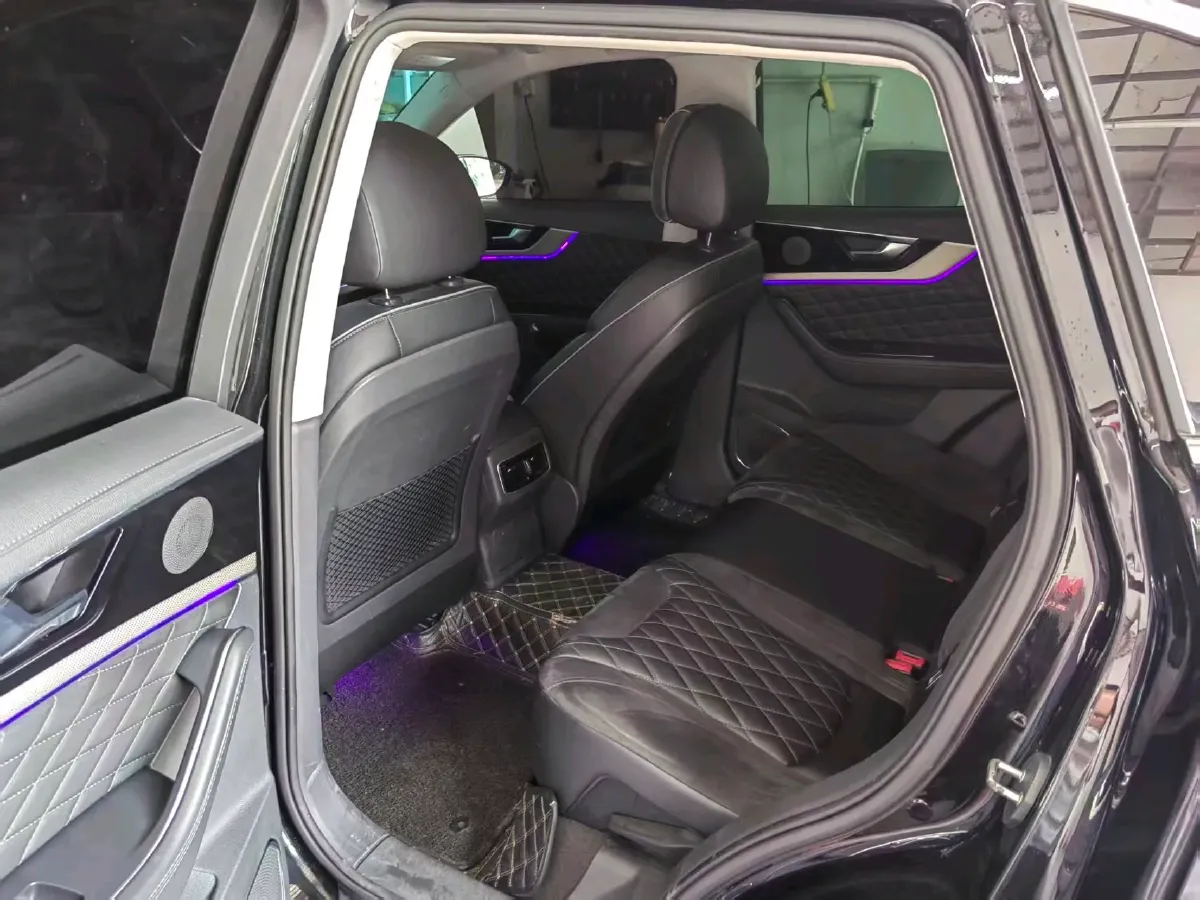 2019 HongQi HS5 2.0T 224HP L4 6AT,autocango,china used car exporter,china ev exporter,chinese used car exporter,chinese used ev exporter