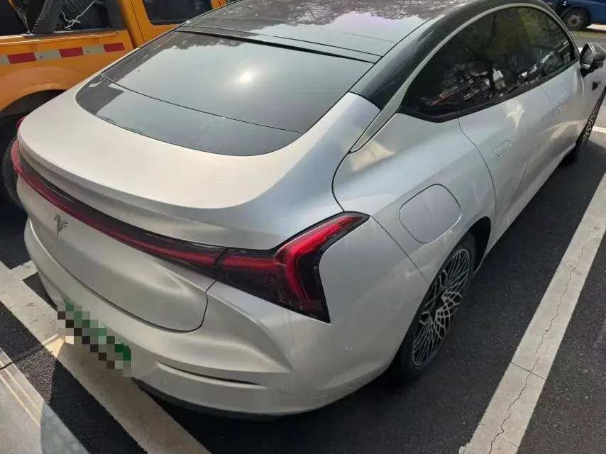 2022 Jeep Grand Commander 2.0T 234HP L4 9AT,autocango,china used car exporter,china ev exporter,chinese used car exporter,chinese used ev exporter