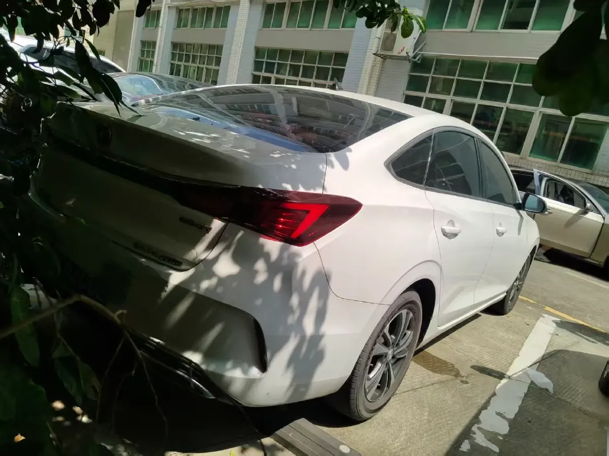 2021 ChangAn Eado 1.4T 160HP L4 7DCT,autocango,china used car exporter,china ev exporter,chinese used car exporter,chinese used ev exporter