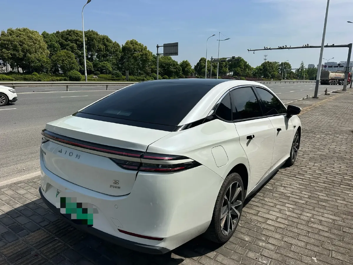 2022 ChangAn Oshan Z6 1.5T 170HP L4 6TCT PHEV 28.4KWH,autocango,china used car exporter,china ev exporter,chinese used car exporter,chinese used ev exporter