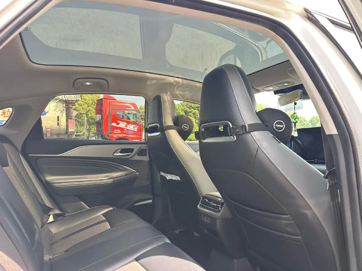 2022 ChangAn Oshan Z6 1.5T 170HP L4 6TCT PHEV 28.4KWH,autocango,china used car exporter,china ev exporter,chinese used car exporter,chinese used ev exporter