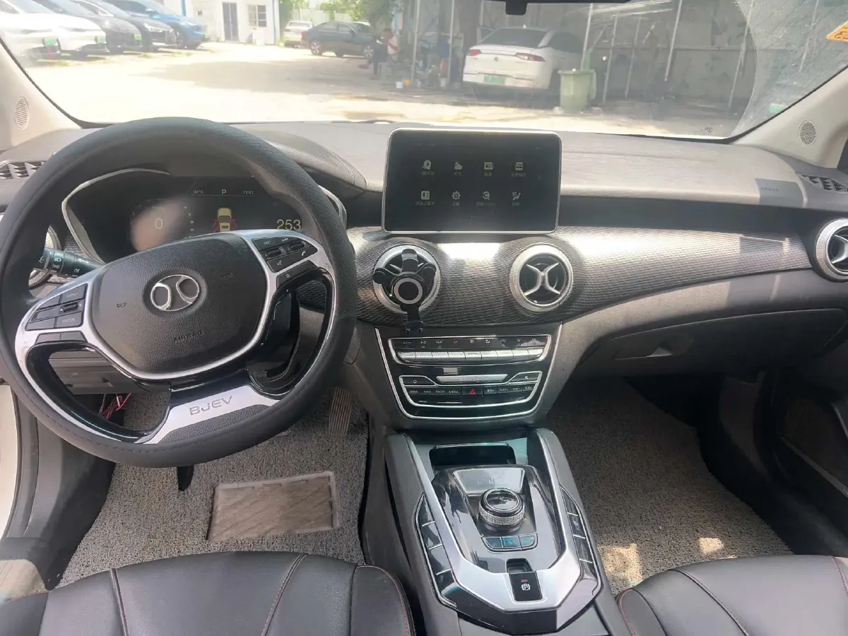 2018 BeiJing Auto EU5 BEV 53.66KWH,autocango,china used car exporter,china ev exporter,chinese used car exporter,chinese used ev exporter