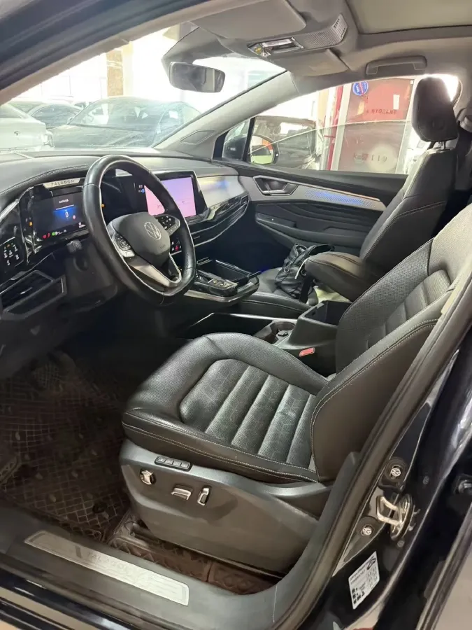 2021 Volkswagen Talagon 2.0T 220HP L4 7DCT,autocango,china used car exporter,china ev exporter,chinese used car exporter,chinese used ev exporter