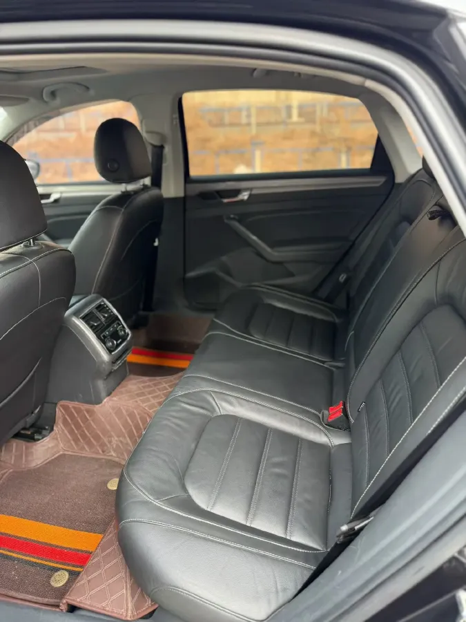 2017 Volkswagen Passat 1.8T 180HP L4 7DCT,autocango,china used car exporter,china ev exporter,chinese used car exporter,chinese used ev exporter