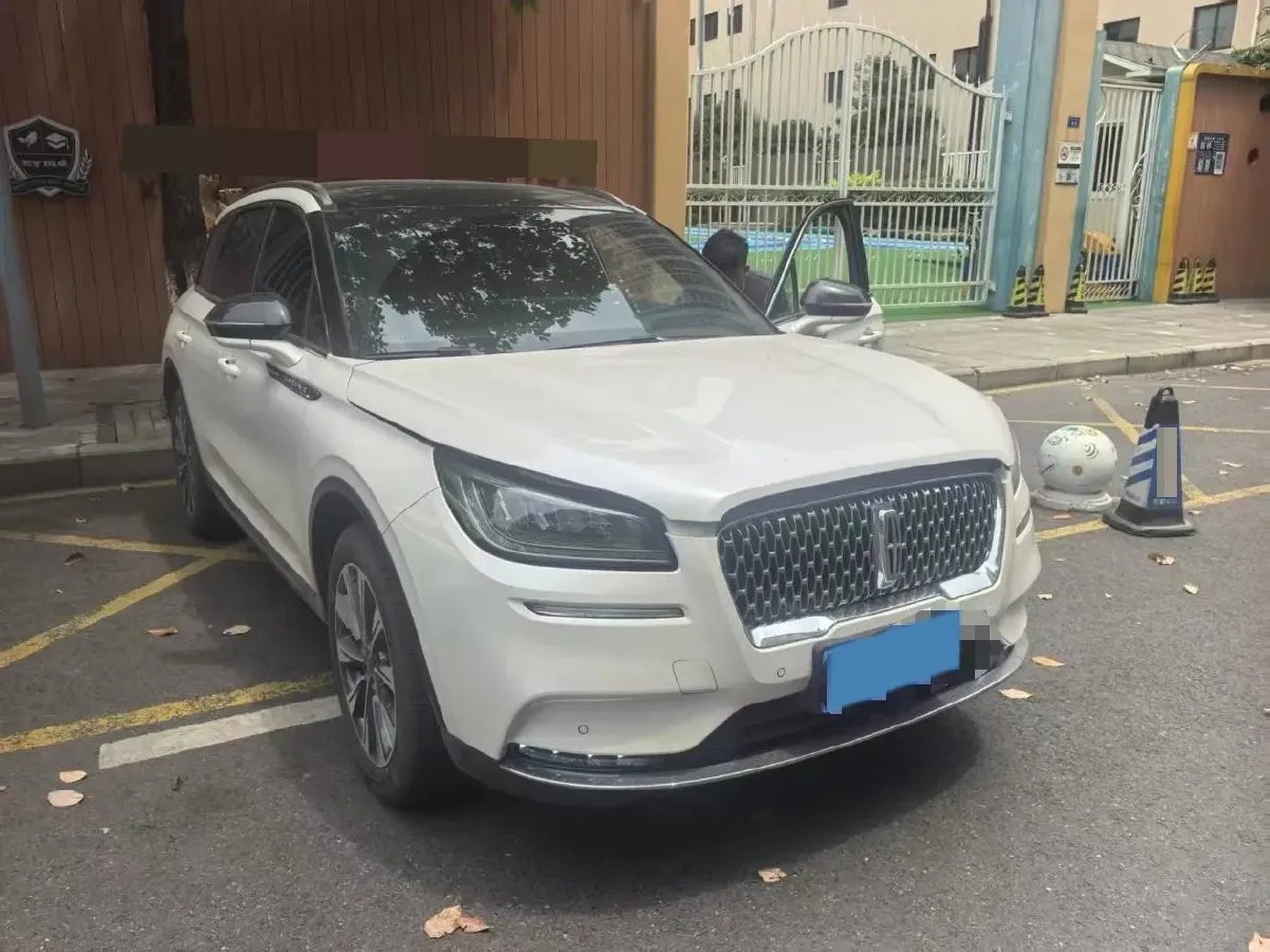 2022 Lincoln Corsair 2.0T 245HP L4 8AT,autocango,china used car exporter,china ev exporter,chinese used car exporter,chinese used ev exporter