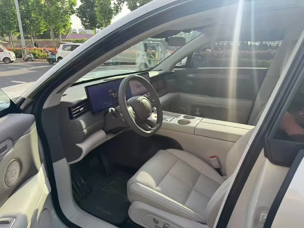 2026 IM LS6 REEV 155HP REEV,autocango,china used car exporter,china ev exporter,chinese used car exporter,chinese used ev exporter