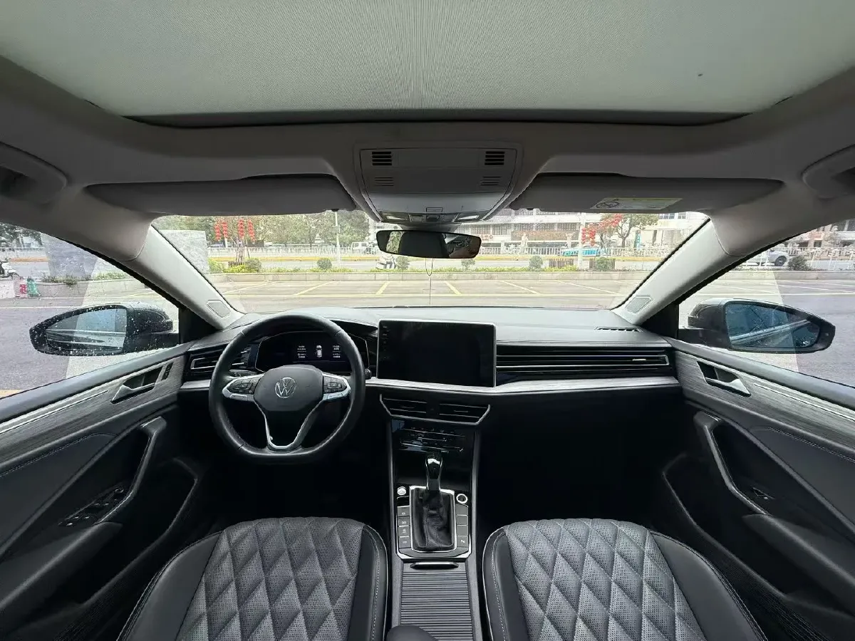 2023 Volkswagen Sagitar 1.2T 116HP L4 7DCT,autocango,china used car exporter,china ev exporter,chinese used car exporter,chinese used ev exporter