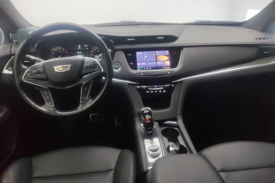 2022 Cadillac XT5 2.0T 237HP L4 9AT,autocango,china used car exporter,china ev exporter,chinese used car exporter,chinese used ev exporter