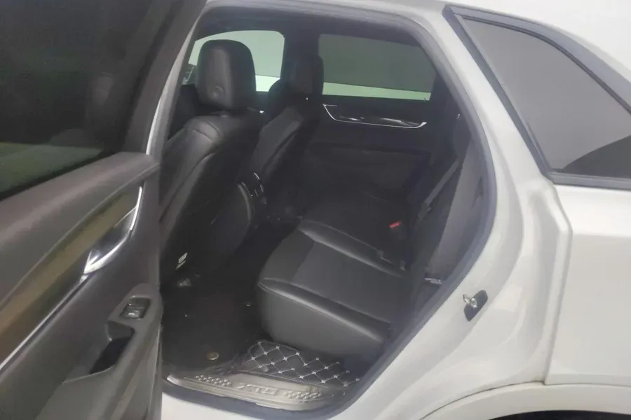 2022 Cadillac XT5 2.0T 237HP L4 9AT,autocango,china used car exporter,china ev exporter,chinese used car exporter,chinese used ev exporter