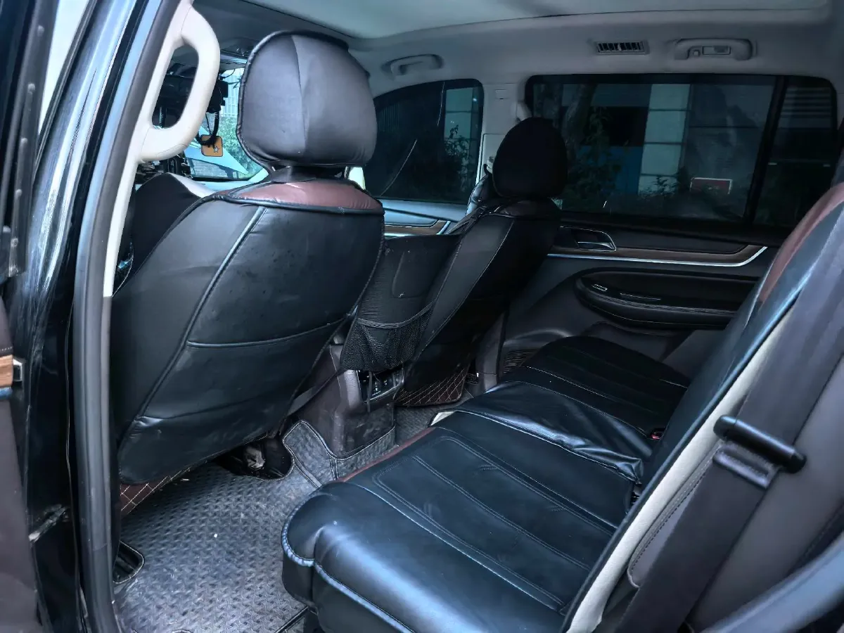 2019 Roewe RX8 2.0T 222HP L4 6AT,autocango,china used car exporter,china ev exporter,chinese used car exporter,chinese used ev exporter