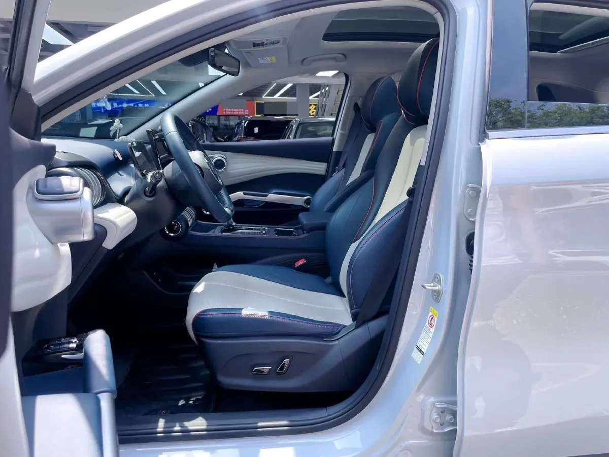 2022 Foton Grand General G7 2.0T 238HP L4 8AT,autocango,china used car exporter,china ev exporter,chinese used car exporter,chinese used ev exporter