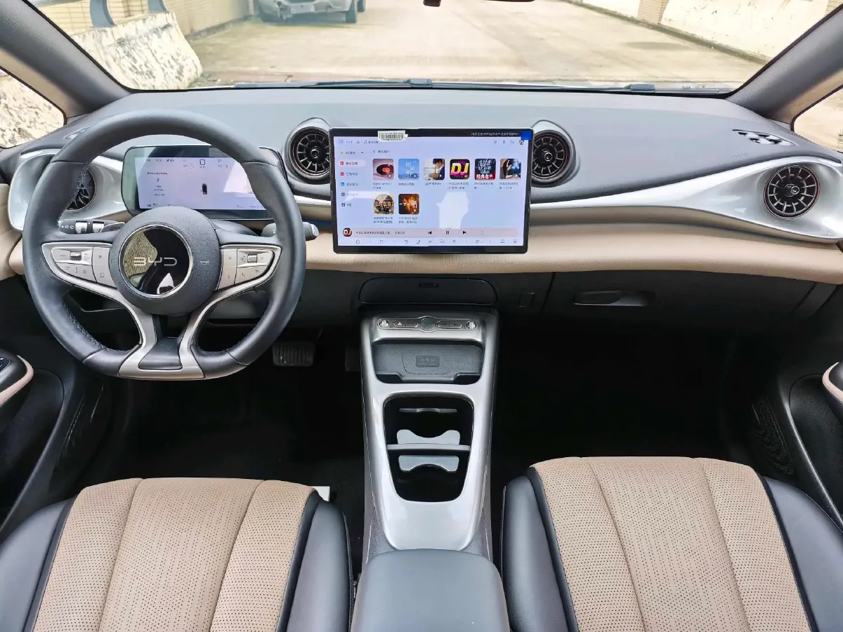 2025 BYD Dolphin BEV 45.12KWH,autocango,china used car exporter,china ev exporter,chinese used car exporter,chinese used ev exporter