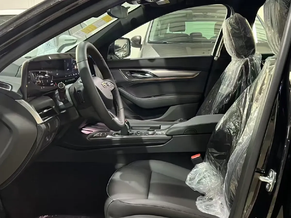 2025 Cadillac CT5 2.0T 237HP L4 10AT,autocango,china used car exporter,china ev exporter,chinese used car exporter,chinese used ev exporter