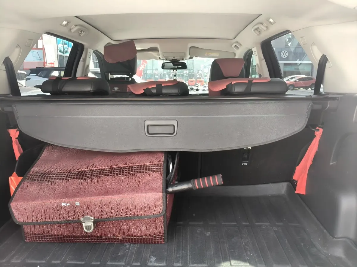 2018 Land Rover Discovery Sport 2.0T 241HP L4 9AT,autocango,china used car exporter,china ev exporter,chinese used car exporter,chinese used ev exporter