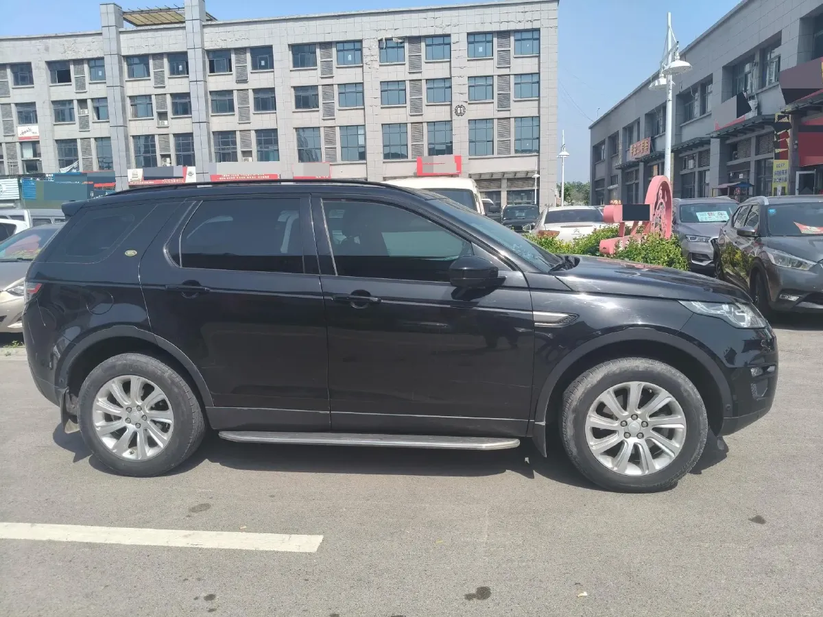 2018 Land Rover Discovery Sport 2.0T 241HP L4 9AT,autocango,china used car exporter,china ev exporter,chinese used car exporter,chinese used ev exporter