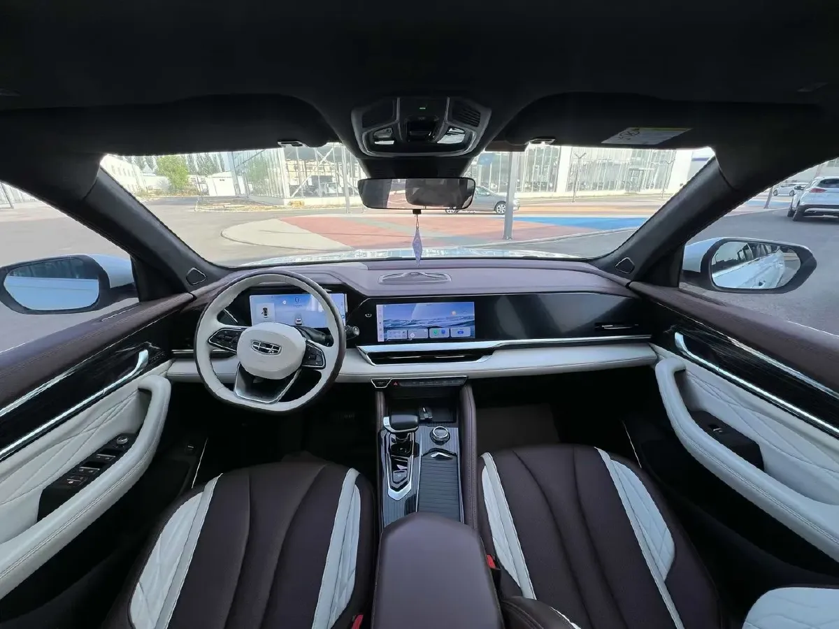 2021 Geely Monjaro 2.0T 218HP L4 7DCT,autocango,china used car exporter,china ev exporter,chinese used car exporter,chinese used ev exporter