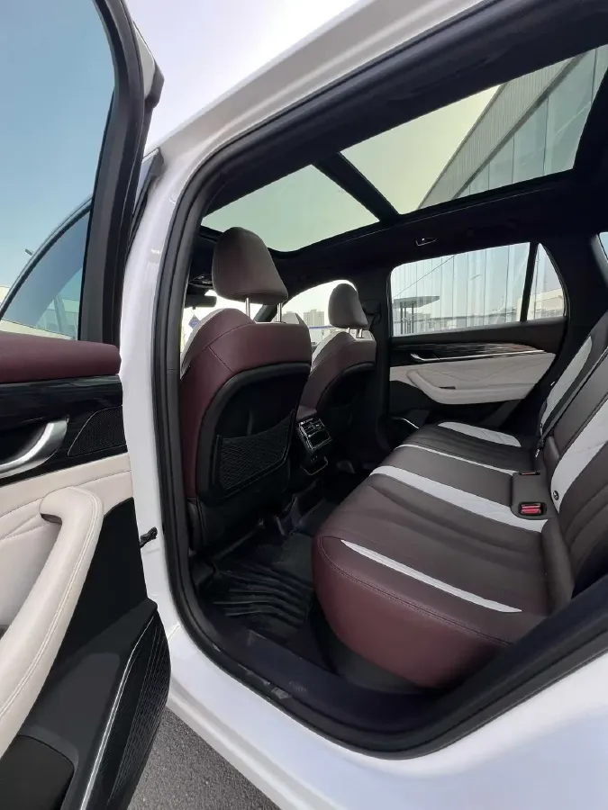 2021 Geely Monjaro 2.0T 218HP L4 7DCT,autocango,china used car exporter,china ev exporter,chinese used car exporter,chinese used ev exporter