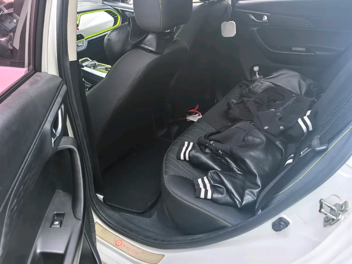 2020 ChangAn BenBen E-Star BEV 32.2KWH,autocango,china used car exporter,china ev exporter,chinese used car exporter,chinese used ev exporter