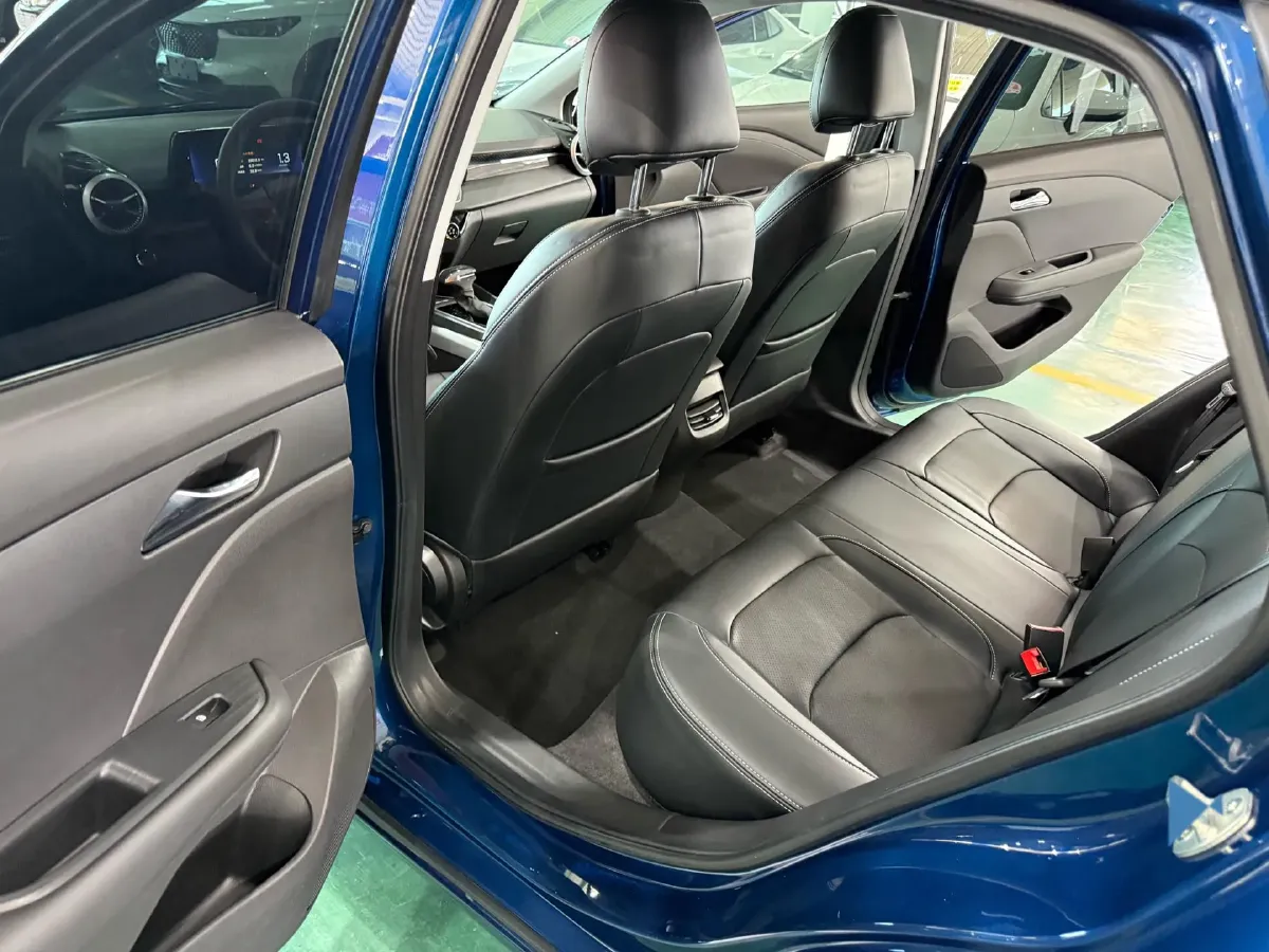 2023 Chevrolet Monza 1.5L 113HP L4 6DCT,autocango,china used car exporter,china ev exporter,chinese used car exporter,chinese used ev exporter